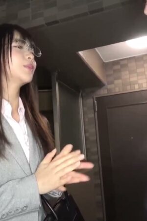 Rin Ouka MADV-577: Dập nát đồ bơi, va chạm bạo liệt