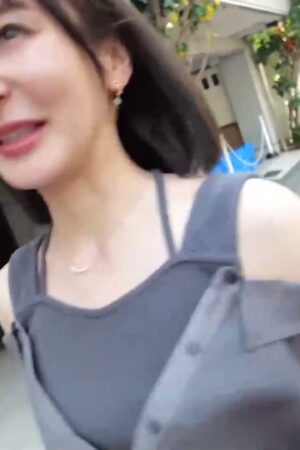 Yuri-chan BEAF-143: Va chạm cuồng nhiệt, nhịp độ dồn dập đến ngất lịm