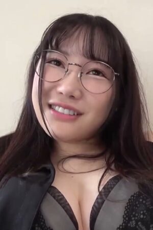 Buổi chụp riêng cuồng nhiệt: Cô gái bùng nổ, va chạm không ngừng
