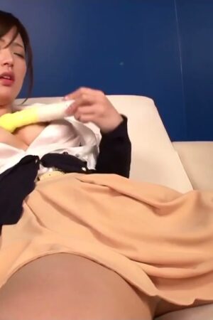 Yui Kuramochi SOE-981: Va chạm kịch liệt, dồn dập không ngừng